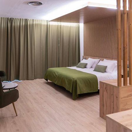 Hotel & Restaurante El Casino บียาฟรันกา เดล เบียร์โซ ภายนอก รูปภาพ