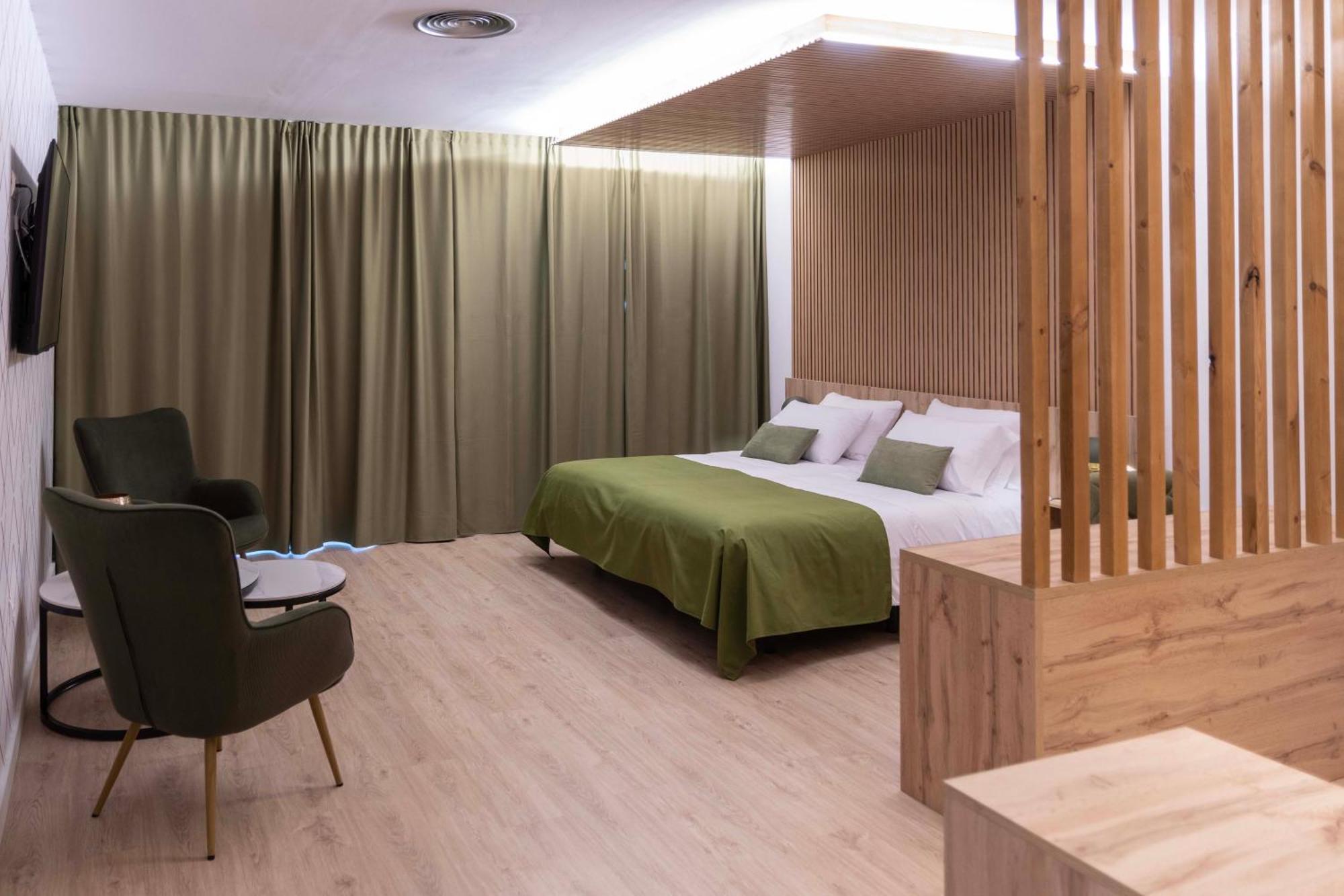 Hotel & Restaurante El Casino บียาฟรันกา เดล เบียร์โซ ภายนอก รูปภาพ