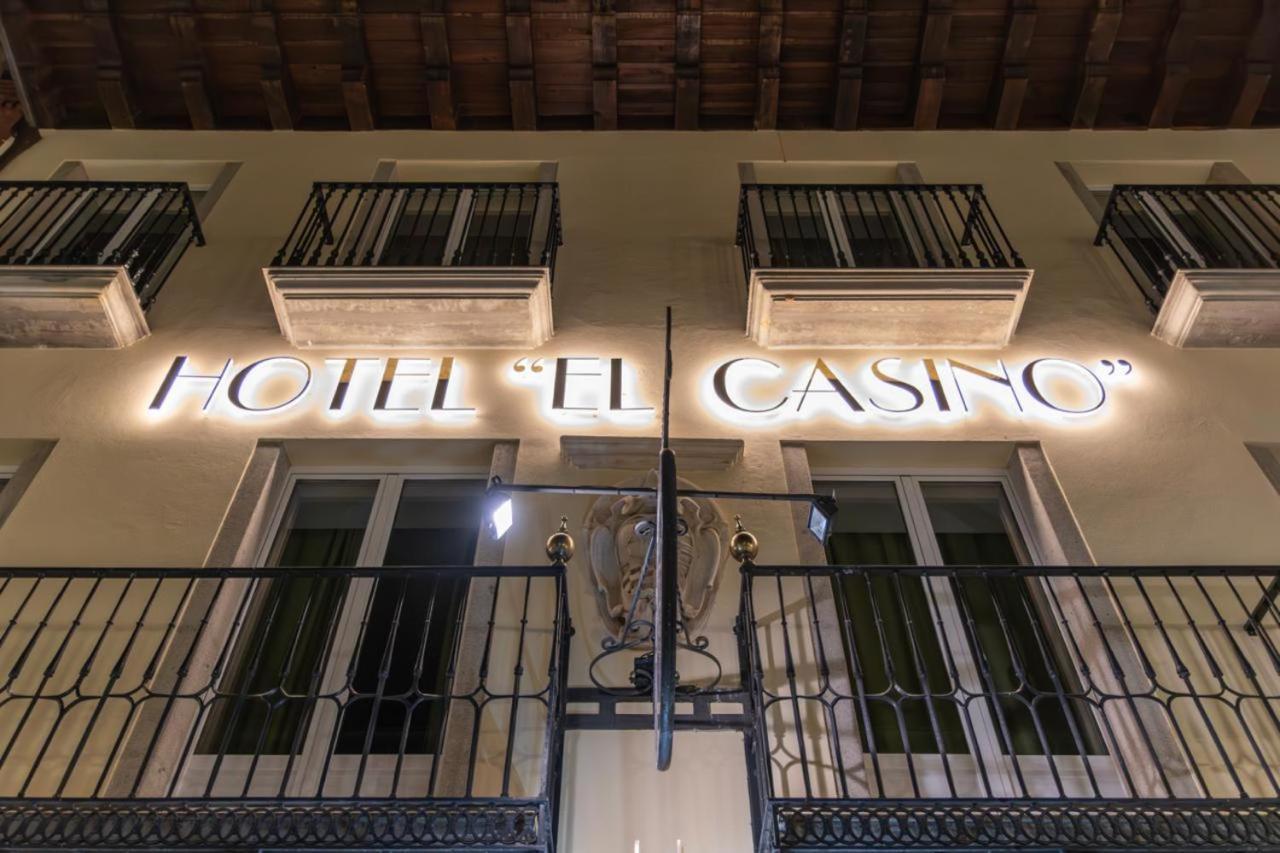 Hotel & Restaurante El Casino บียาฟรันกา เดล เบียร์โซ ภายนอก รูปภาพ
